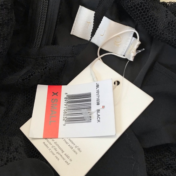 TJD Aphrodite Cold Shoulder Lace Clubwear Dress - Picture 5 of 8